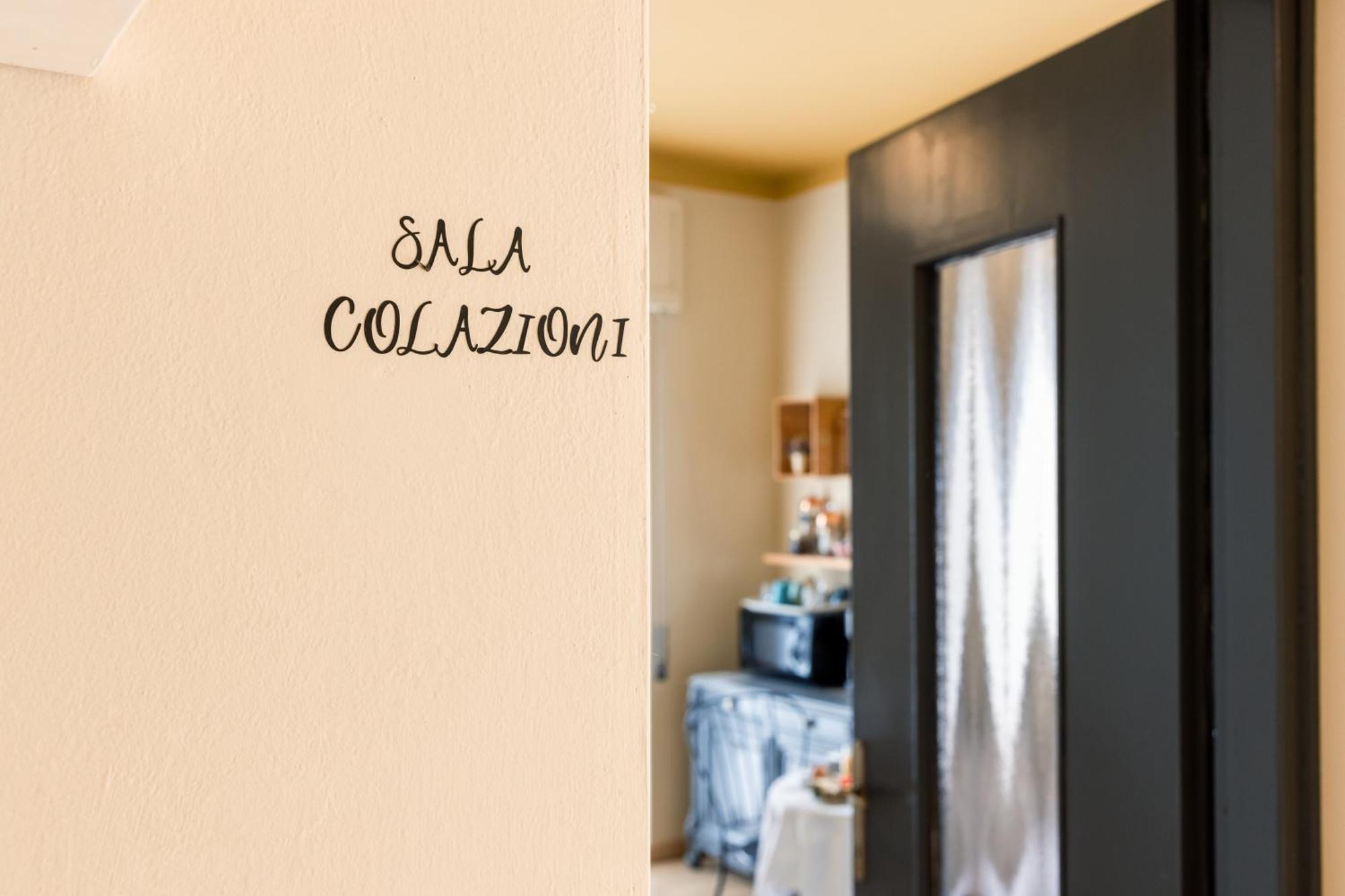 B&B Tra I Laghi Casale Corte Cerro Экстерьер фото