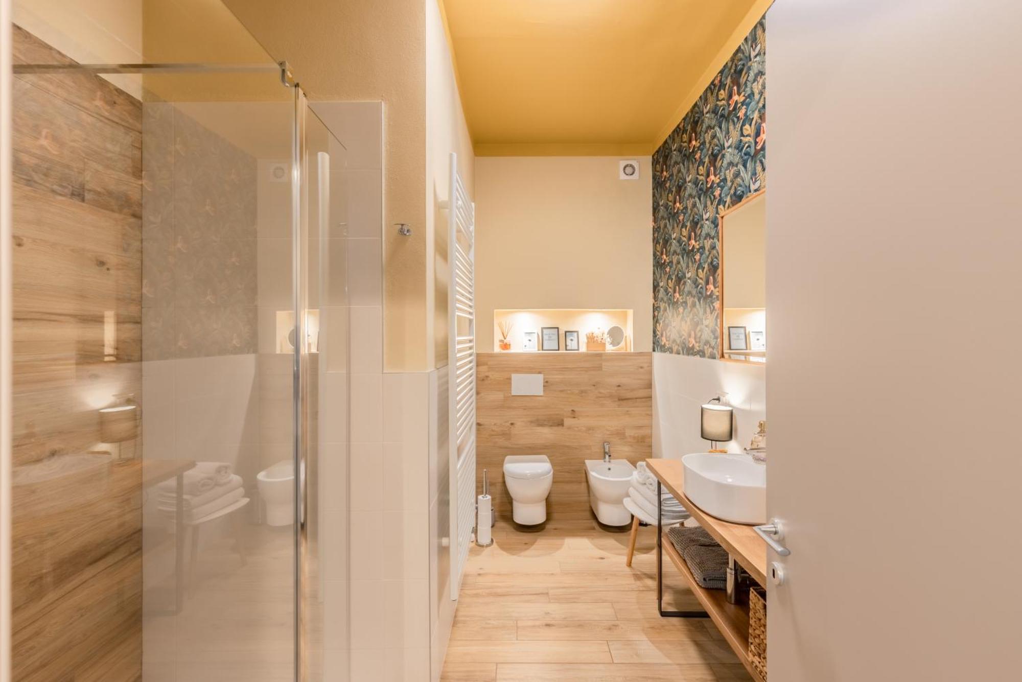 B&B Tra I Laghi Casale Corte Cerro Экстерьер фото